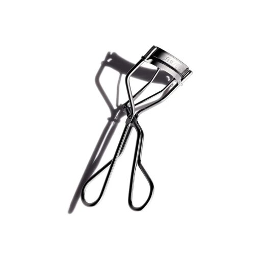 Shiseido Eyelash Curler - Crimps & Curls Lashes for Perfect, Eye-Framing Fringe - Gentle & Safe - Includes Replacement Pad