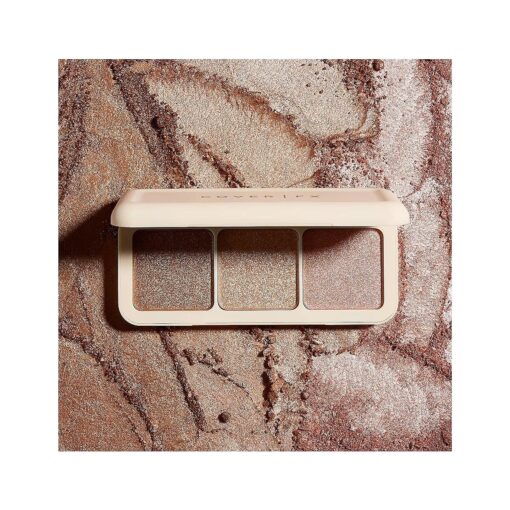 COVER FX Custom Enhancer Highlighter Makeup Palette - Buildable Illuminating Highlight - Use on Eyes, Cheeks and Body - Travel Friendly