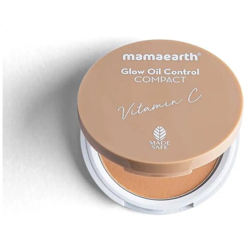 Mamaearth Glow Oil Control Compact Powder SPF 30 with Vitamin C & Turmeric for 2X Instant Glow - 9 g ( Almond Glow )